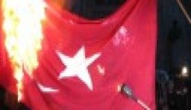 Erivan’da Türk Bayrağı Yakıldı