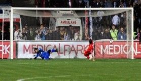 Aliağa’da güne karla uyandı