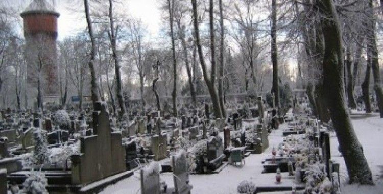 Mahmutbey Tarihi Mezarlığına nasıl giderim ?