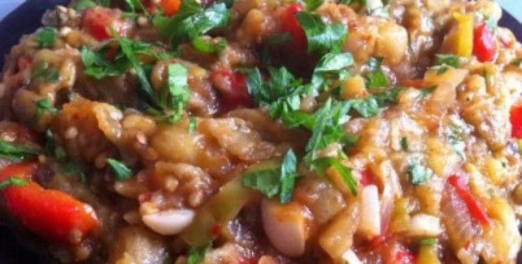 Patlıcan salatası tarifi