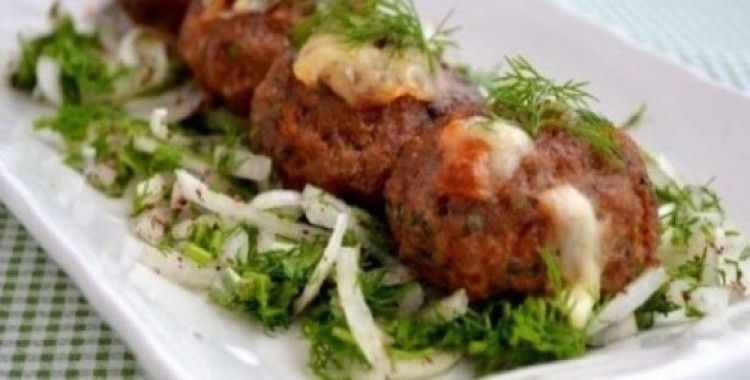 Mozzarella peynirli köfte tarifi