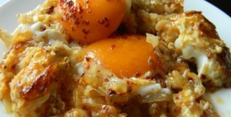 Soğanlı yumurtalı tavuk tarifi