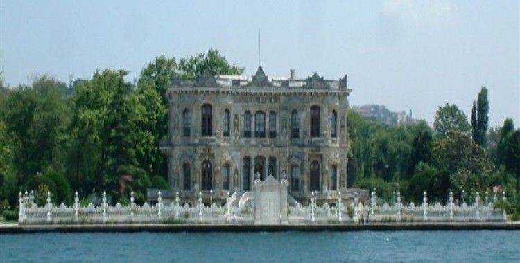 Küçüksu Kasrı'na nasıl giderim ?