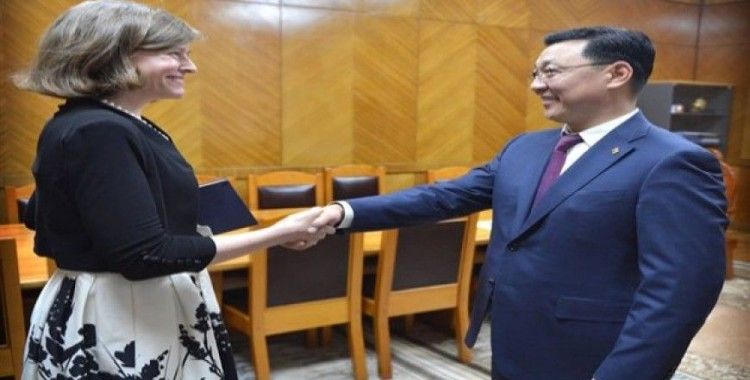 Özel sektörü AKB işletme kredilerine dahil etmelerini istedi