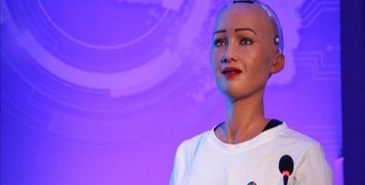 Robot 'Sophia' Amharca konuşacak
