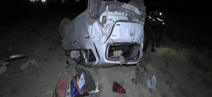 Otomobil tarlaya uçtu: 1'i bebek 5 yaralı