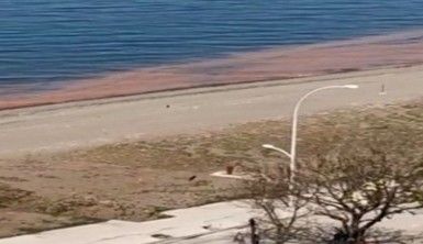Kurşunlu'da deniz turuncuya döndü