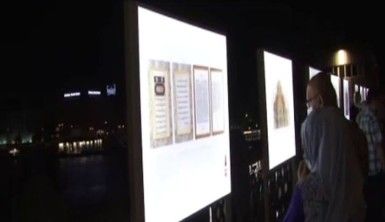Tarihi Galata köprüsü üzerinde Ayasofya sergisi