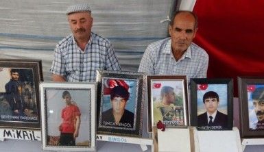 Ailelerin HDP il başkanlığı önündeki evlat mücadelesi devam ediyor