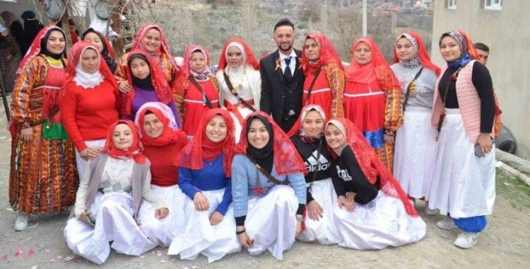 Sosyal medyada tanıştığı Türk genç için ülkesini bırakıp Denizli’ye gelin geldi