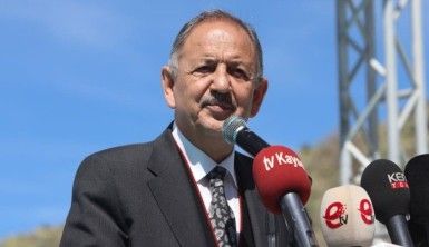 Özhaseki: '(İzol Aşireti'ne) Bir parti kurun, 14 bin oyu olana cumhurbaşkanı yardımcılığı veriyorlar, bir cumhurbaşkanı yardımcılığı, bakanlıkta siz alırsınız'