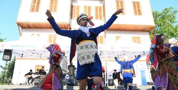 Karesi Atatürk Evi’nde ‘Efeler ve Türküler’ programı düzenlendi