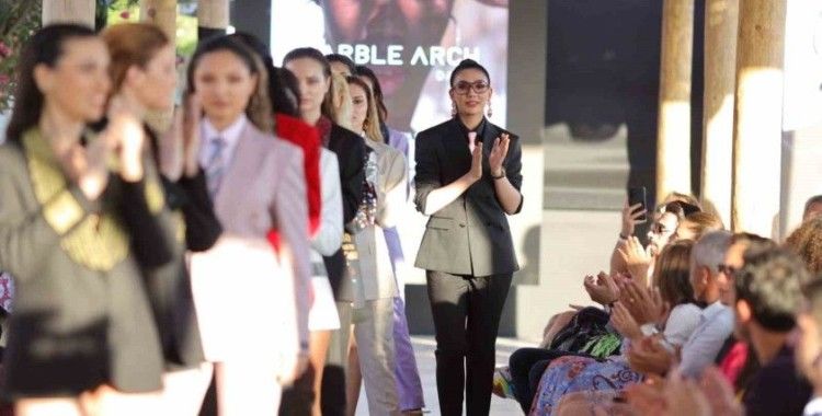 Datça’daki defile büyük ilgi gördü