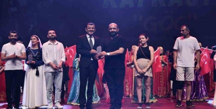 60 halk dansçısı Kafkas göçünü Denizli’de anlattı