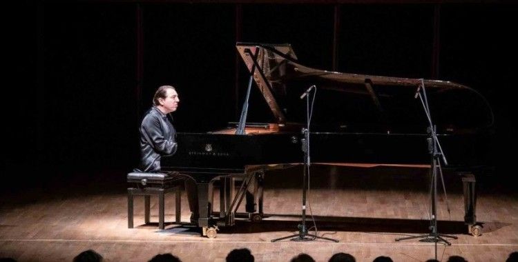 Fazıl Say’dan “50. yılda” İzmir prömiyeri
