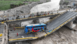 Peru'da köprü çöktü: 2 ölü, 41 yaralı