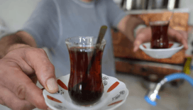 Siyah çayın faydaları bilimsel olarak kanıtlandı, uzmanı uyardı: Çayı yanlış mı içiyoruz?