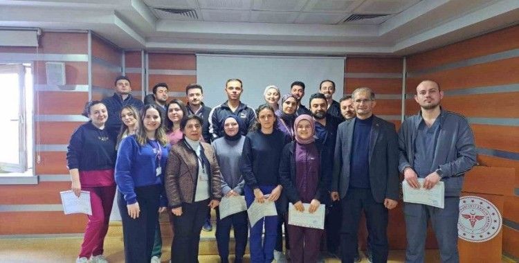 Kütahya’da ’Acil Hemşireliği Sertifikalı Eğitim Programı’ tamamlandı