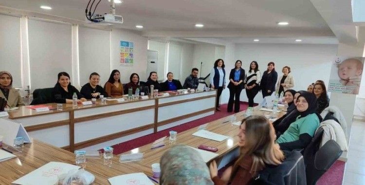 Niğde’de Sağlık Personeline ’Anne Sütü ve Emzirme Danışmanlığı’ eğitimi verildi