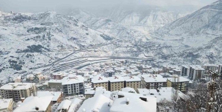 Artvin’de eğitime kar engeli