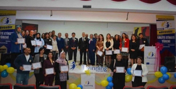 Köyceğiz’de öğretmenlere proje ödülleri verildi