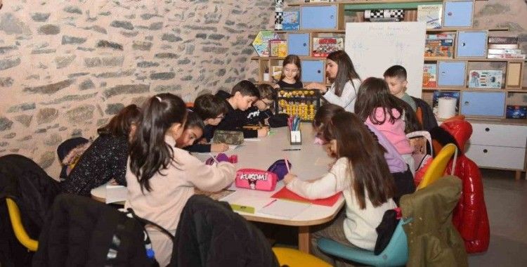 Molla Yegân’da ders zili çaldı