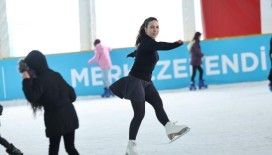 Merkezefendi’nin buz pateni pisti 25 binden fazla kişiyi ağırladı
