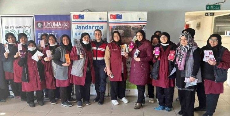 Tavşanlı’da 38 kadın işçiye dijital bağımlılık ve siber zorbalık konularında eğitim