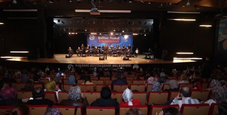 Kadınlar Günü Konseri’nde Türk Halk Müziği şöleni