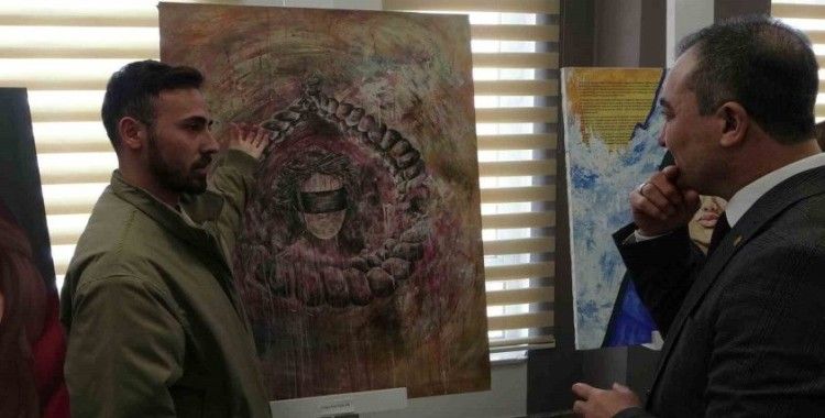 Kadınların toplumdaki önemi tuvallerle anlatıldı
