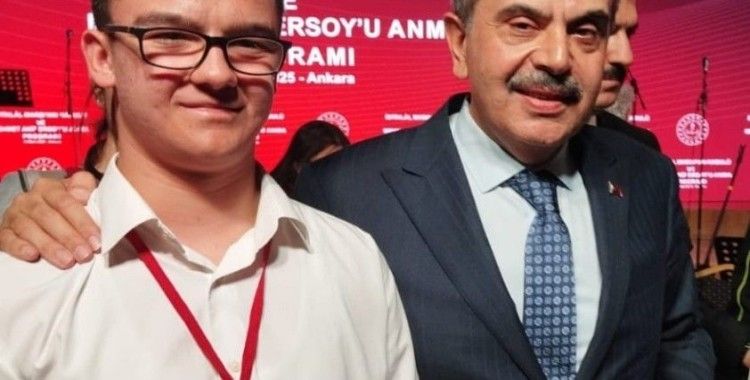 İstiklal Marşını en güzel okuyan Salih, Denizli’yi Ankara’da temsil etti