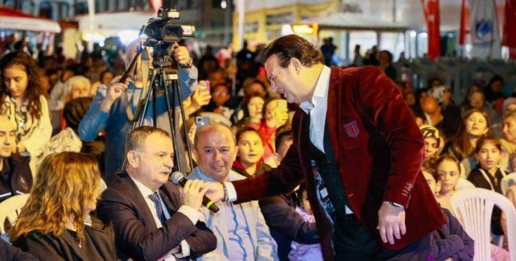 Ali Çakar Manisalıları mest etti