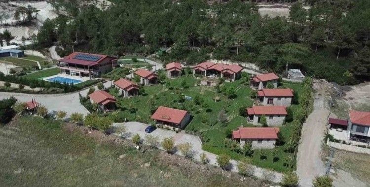 Çameli’nin doğayla iç içe ünlü Taş Konakları dünyaya tanıtılıyor