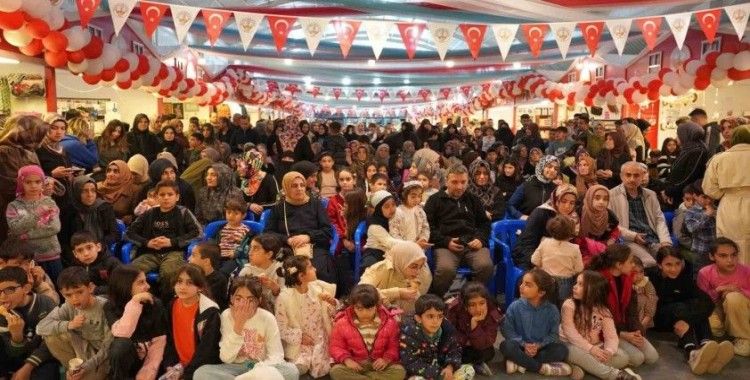 Ramazan Çarşısı’nda minik öğrencilerden duygusal etkinlik