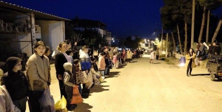 Çavuşlar Mahallesi’nin Arife günü şeker toplama geleneği yaşatılıyor