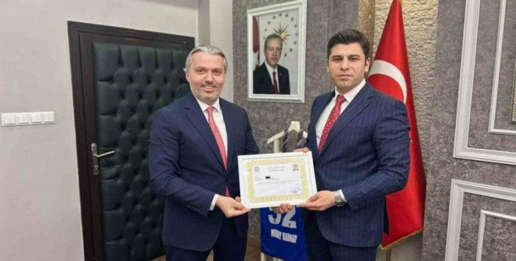 Kaymakamdan müdüre ödül