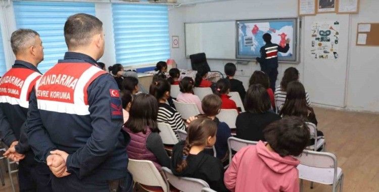 Jandarma öğrencilerle buluştu