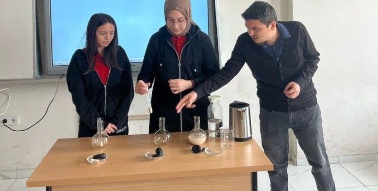Altıntaş’ta "Enerjimiz Geleceğe-Kodluyorum, Modelliyorum, Üretiyorum" projesi