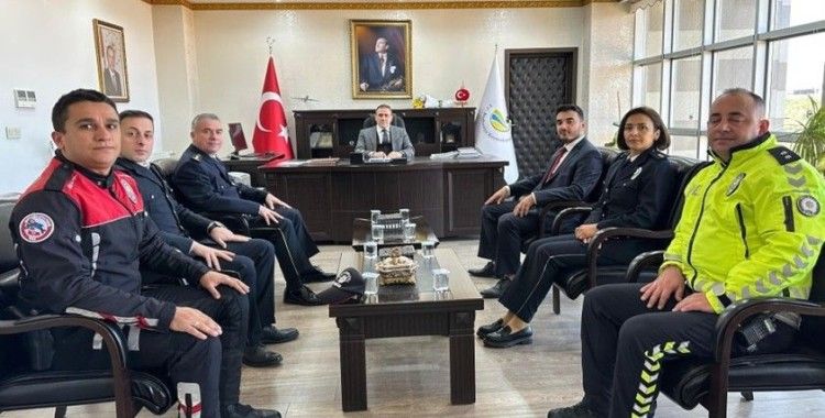 Polis Haftası nedeniyle Kaymakam’ı ziyaret ettiler