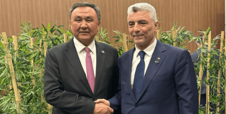 Bakan Bolat, Türk Devletleri Teşkilatı Genel Sekreteri Büyükelçi Omuraliev ile görüştü