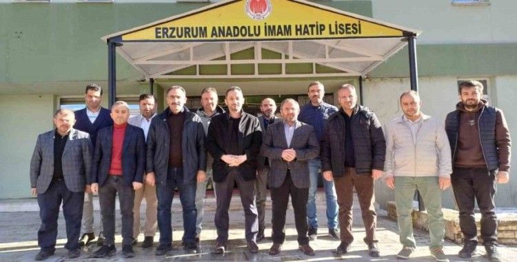 Erzurum’da gençler umre için yarıştı