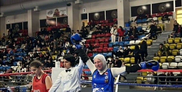 Zonguldaklı sporcu Muay-Tai yarışmasında birinci oldu
