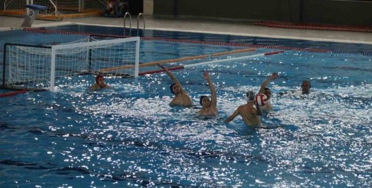 Elazığ’da yüzme müsabakaları sona erdi