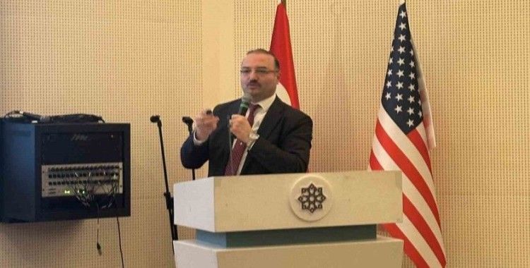 Rektör Hacımüftüoğlu, ABD’de Diyanet Center Of America’da genç akademisyenlerle buluştu