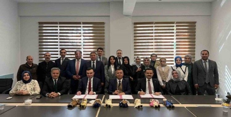 Ehram, bez bebeklerle geleceğe taşınacak