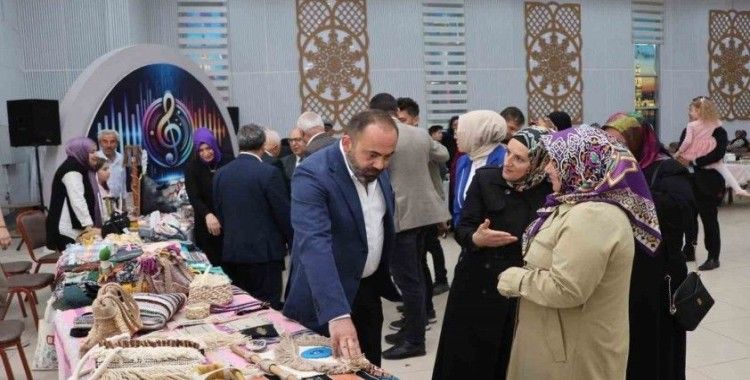 Kadınlar festivalde emeklerini sergiledi