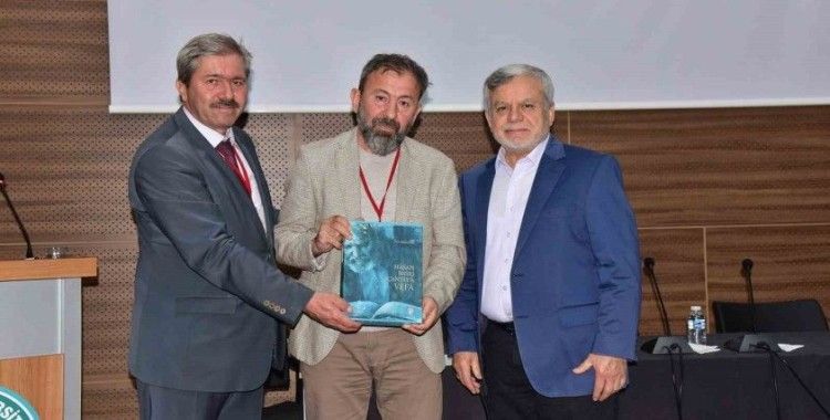 Balıkesir Uluslararası İlahiyat sempozyumuna ev sahipliği yaptı
