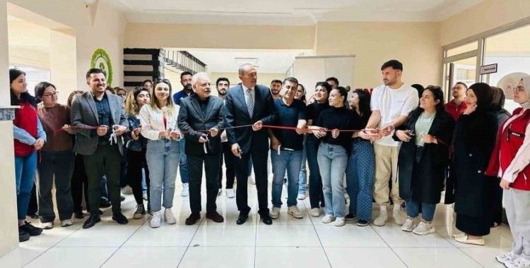 Van’da ‘Tiyatro Dekorları Maket Sergisi’ açıldı