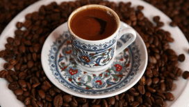 Yapay zekaya fal baktırdı, fincandan 'E harfli kadın' çıkınca boşandı