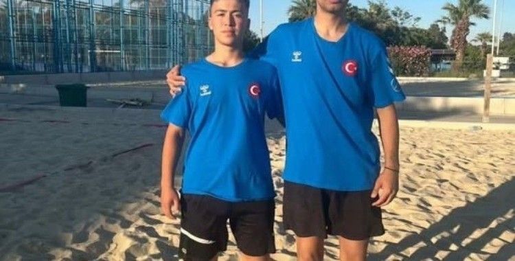 Salihli, Hentbol Milli Takımına 2 sporcu gönderdi